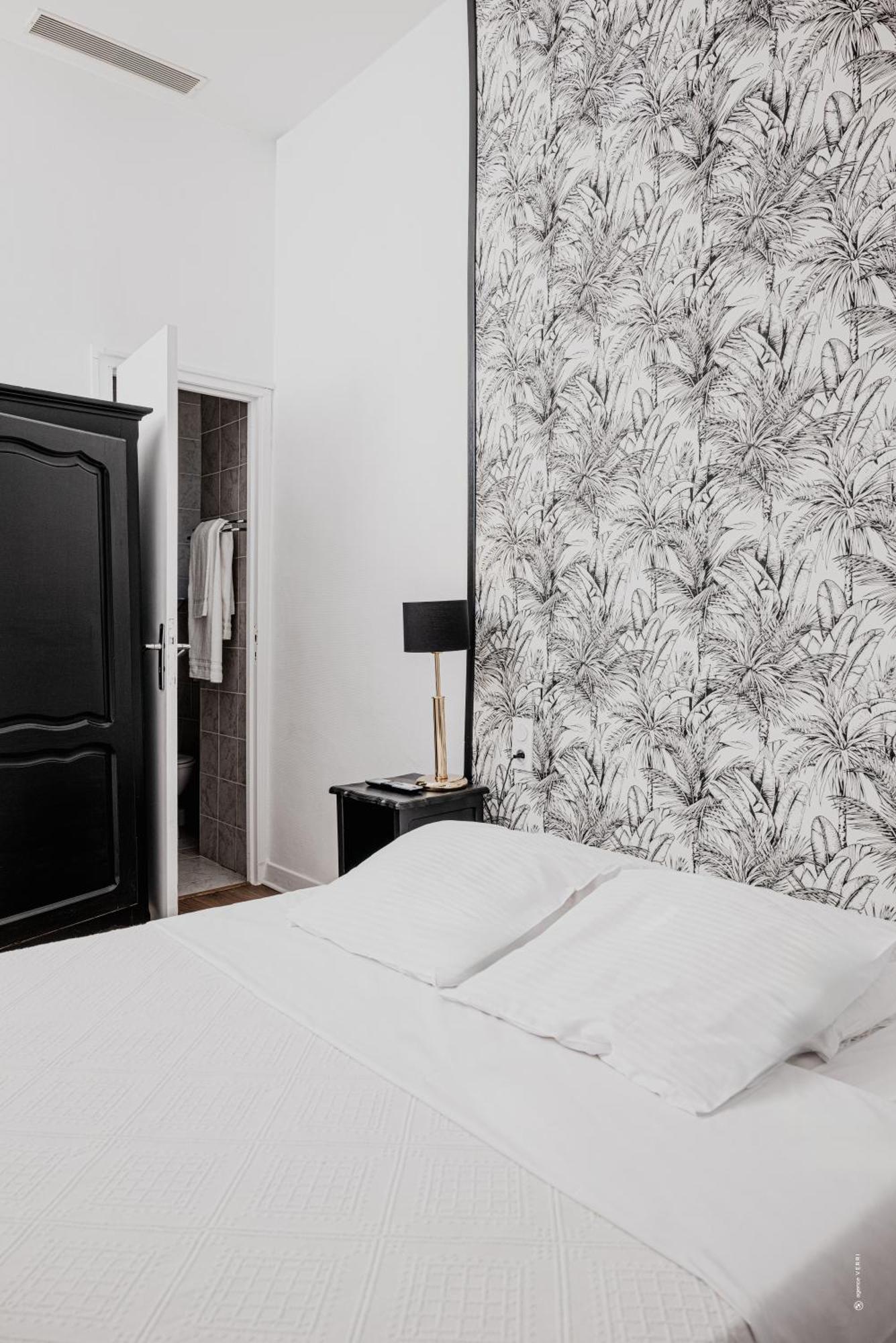 Hotel Moderne Et Pigeon リムー エクステリア 写真