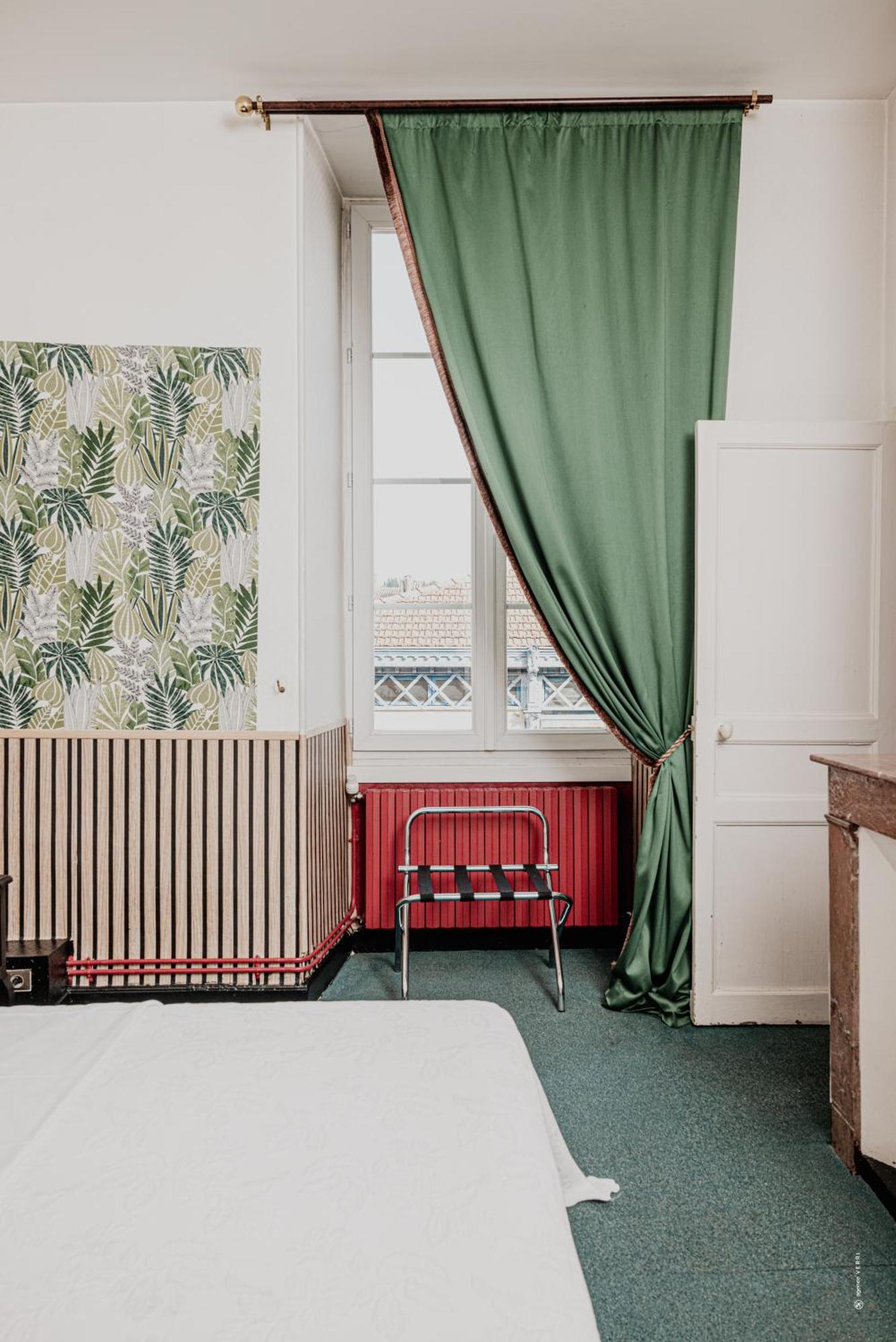 Hotel Moderne Et Pigeon リムー エクステリア 写真